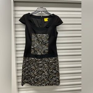 Elegant Black and Gold Women's Dress Size 6